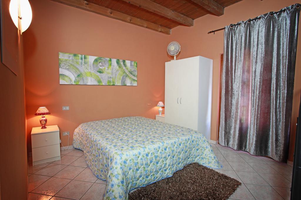 Agriturismo Licensi Del Bresa Villa Монцамбано Стая снимка