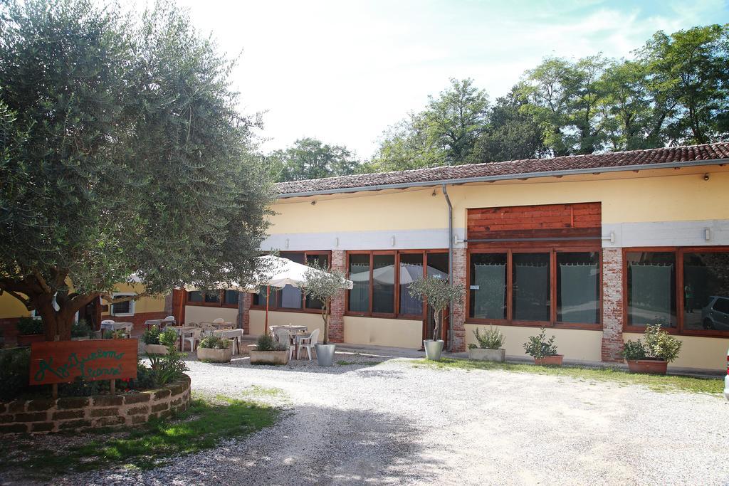 Agriturismo Licensi Del Bresa Villa Монцамбано Стая снимка